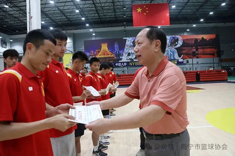 如何利用数据分析优化大前锋的训练效果?_0